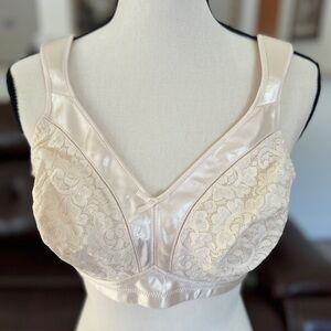 1980s Almond Satin Floral Look Lace Bow Detail Bra by Playtex-40C Never Worn